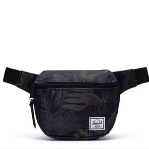 NWT- Herschel Supply Co Fifteen Hip Pack